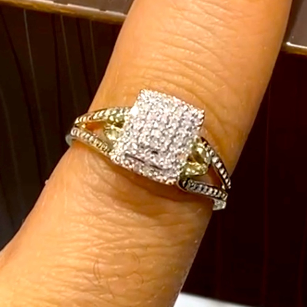 10k Gold designer Bridal Engagement Diamond ring